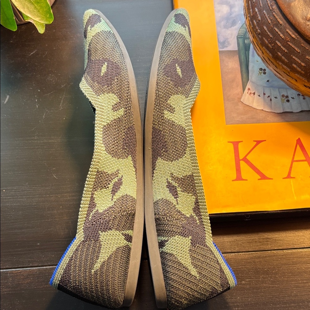 Rothy's Green Camouflage Flats EUC pointy toe - Picture 8 of 8